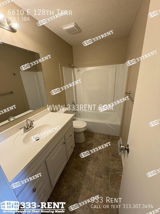 Foto del edificio - 6610 E 128 Terrace