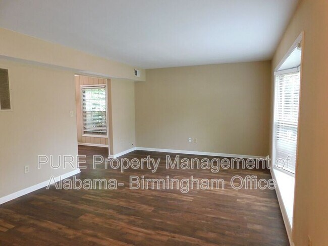 Foto del edificio - 712 Cahaba Manor Dr