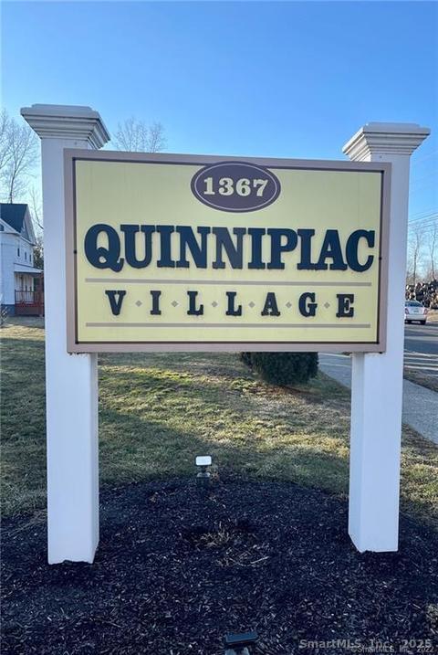 Building Photo - 1367 Hanover Ave