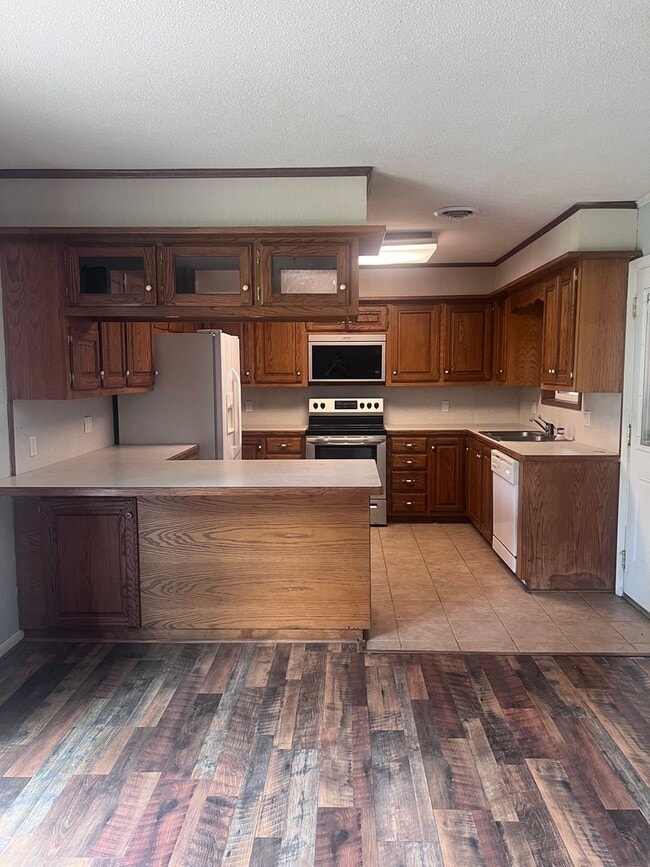 Building Photo - 114 Apache Dr