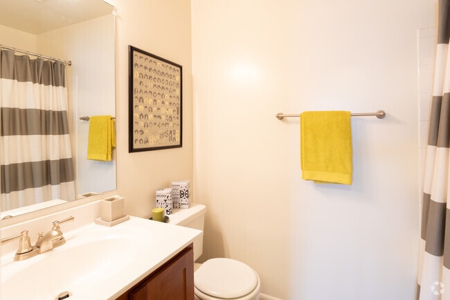 2BR, 2BA - 1,057 SF - TGM Sudley Crossing