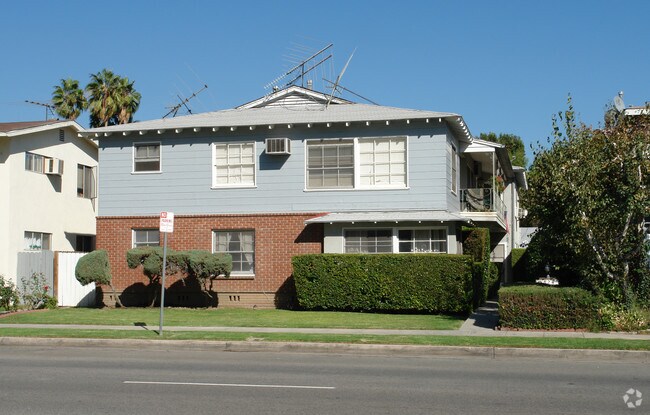 Building Photo - 5824 Coldwater Canyon Ave