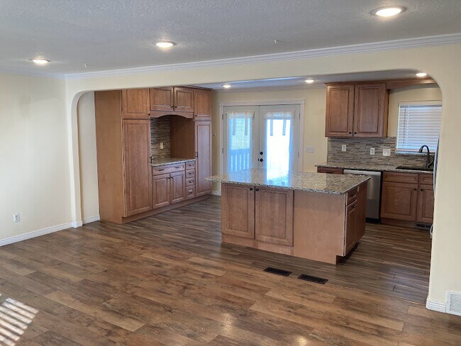 Building Photo - 2176 S 150 W