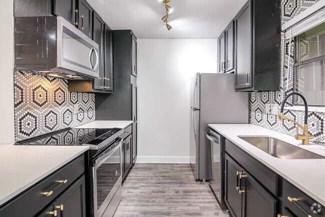 Renovated Kitchens! - Tramor at Hunter's Glen