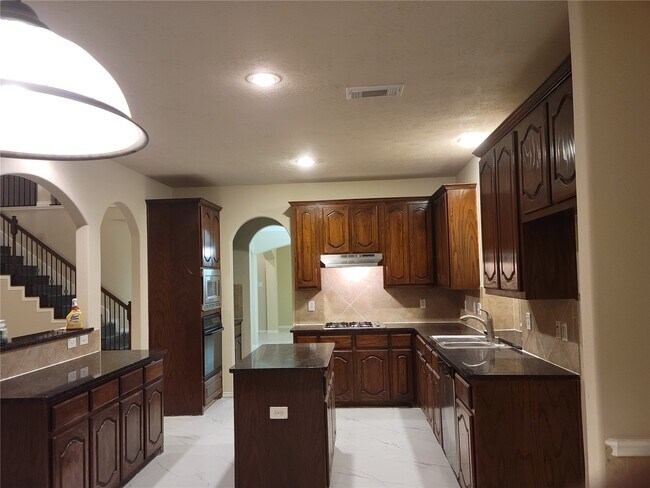 Foto del edificio - 11134 Sheldon Bend Dr