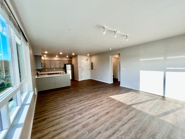 Building Photo - 2330 Yakima Ct