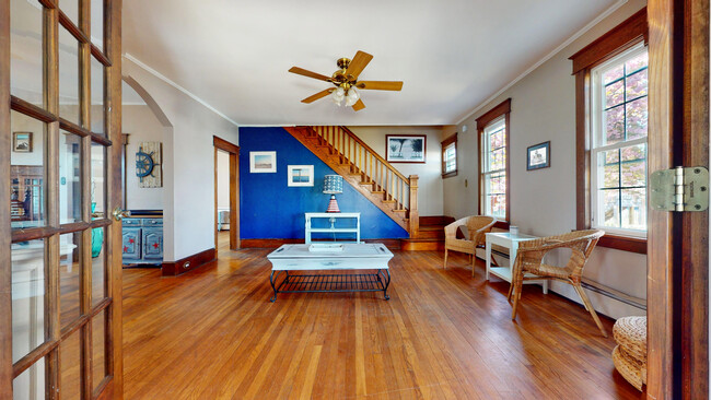 Foto del edificio - 615 Shore Rd