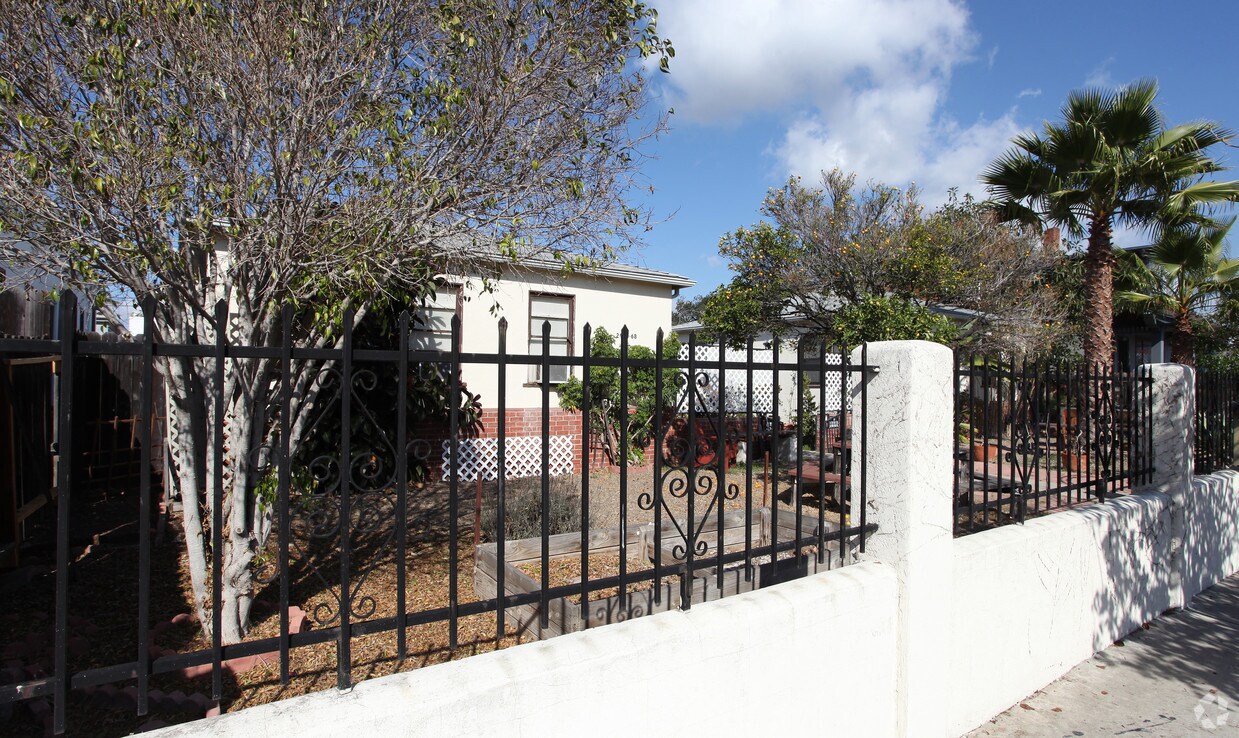 Foto principal - 2960-2968 Juniper St