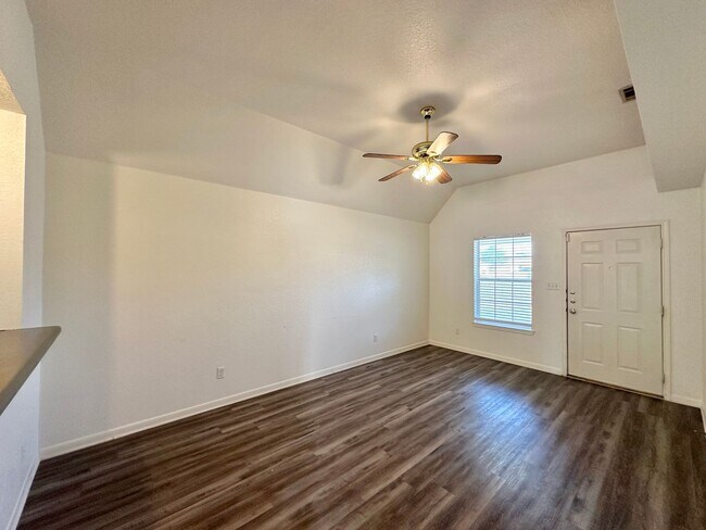 Foto del edificio - 3509 Westwood Dr