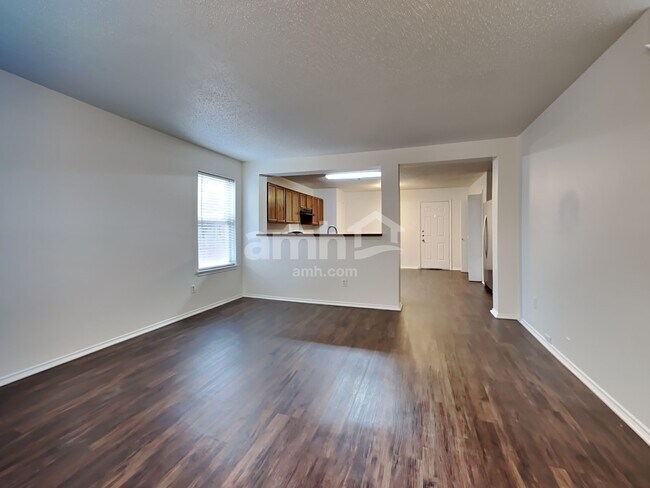 Foto del edificio - 4026 Holly Leaf Ct