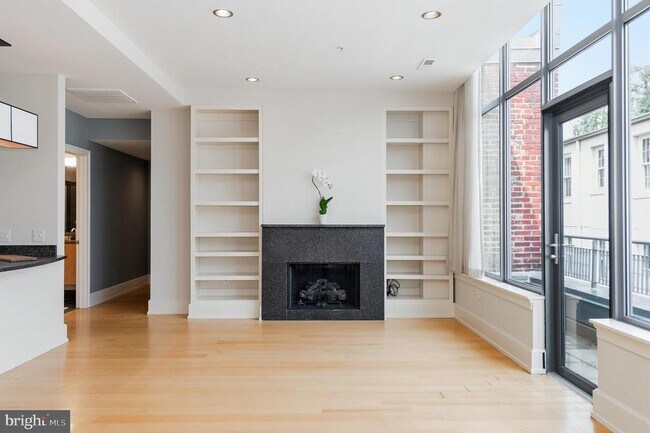 Building Photo - 2516 Q St NW