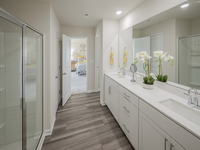 Foto del edificio - 332 Squirrel Oaks Ln