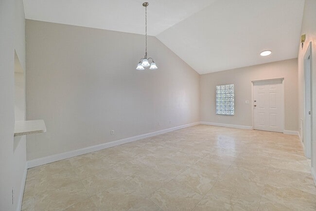 Building Photo - 8555 Bernwood Cove Loop