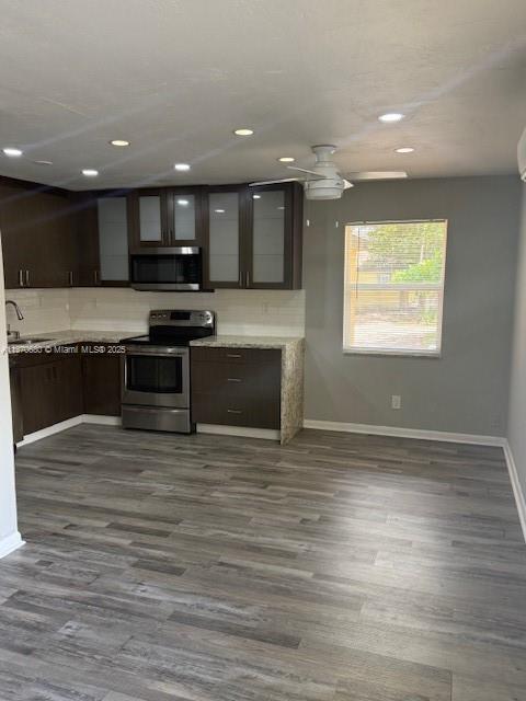 Foto del edificio - 818 NE 8th St