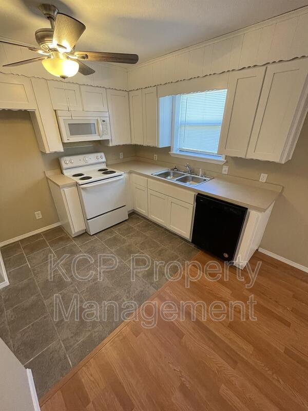 Foto del edificio - 1204 N Davis St