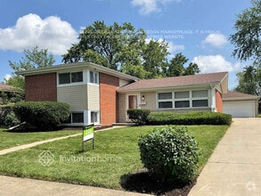 Building Photo - 47 Pamela Dr