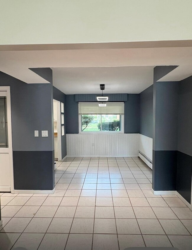 Building Photo - 19 Tanager Rd