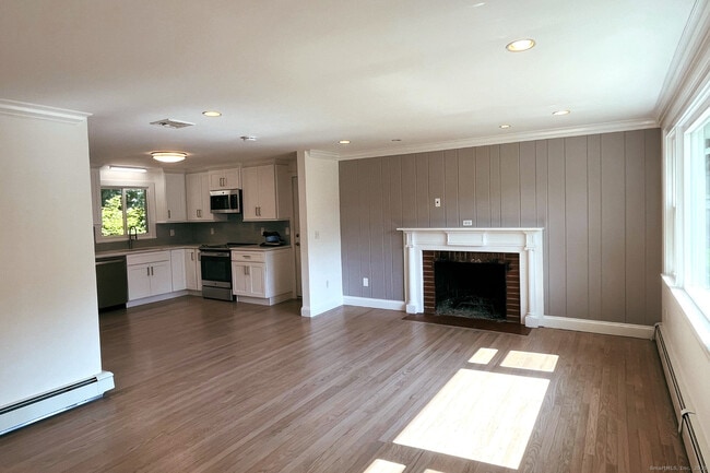 Building Photo - 7 Mallard Rd