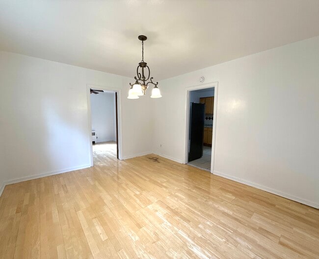 Dining Room - 93 W Grand Ave