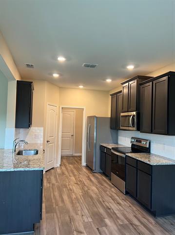 Foto del edificio - 109 Lamont Rd