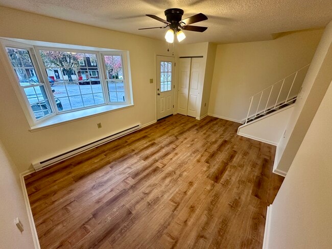 Foto del edificio - 1174 Ravenwood Rd