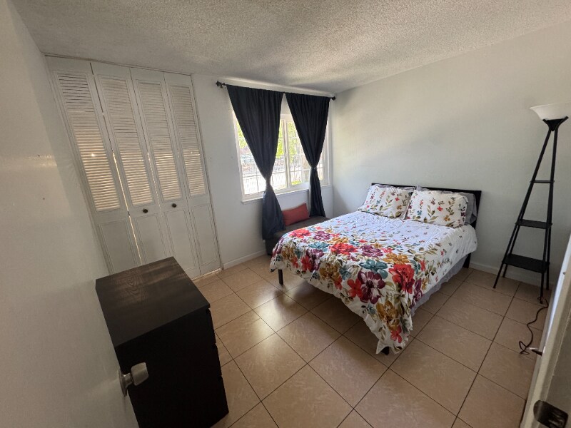 Foto del edificio - 5012 Hackberry Ln