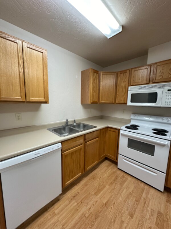 37 Appleway Dr Unit 2, Kalispell, MT 59901 Apartment for Rent in
