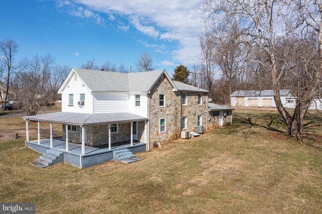 Building Photo - 6416 Airlie Rd