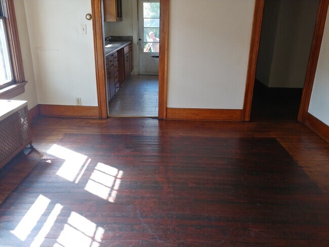 Foto del edificio - 154 S Main St