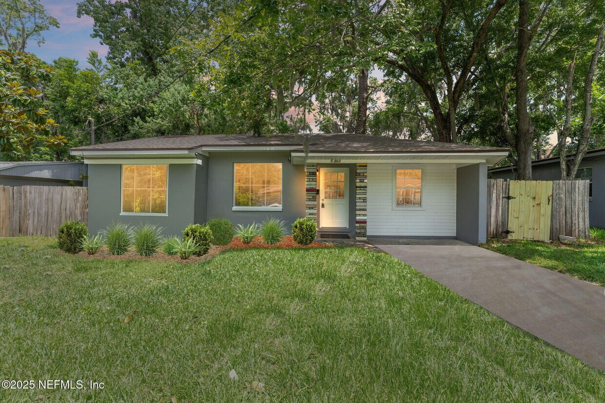 Primary Photo - 5303 Camille Ave