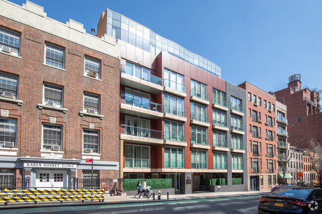 Building Photo - 337 E 62nd St