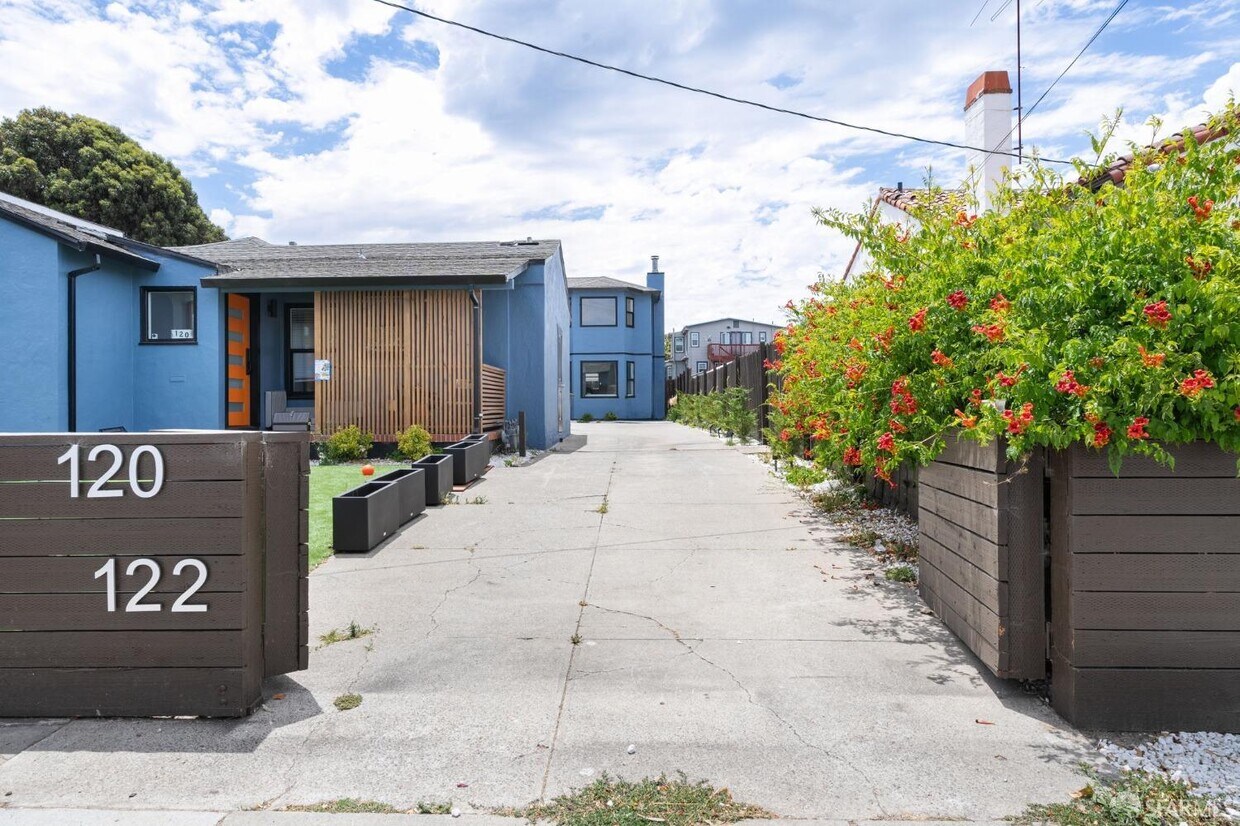Foto principal - 120 S Humboldt St