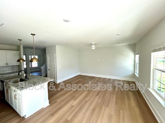 Foto del edificio - 544 Georgias Landing Parkway