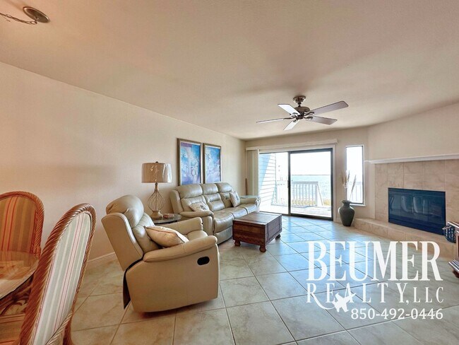 Foto del edificio - Move-In Ready Intercoastal Waterfront Townhome Steps to the water