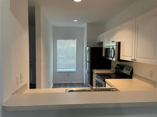 Foto del edificio - 4247 Plantation Cove Dr