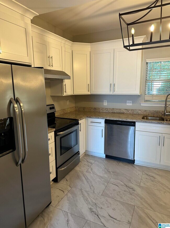 Foto del edificio - 407 Cambrian Ridge Dr