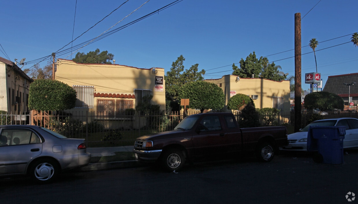 Building Photo - 111 S Avenue 63
