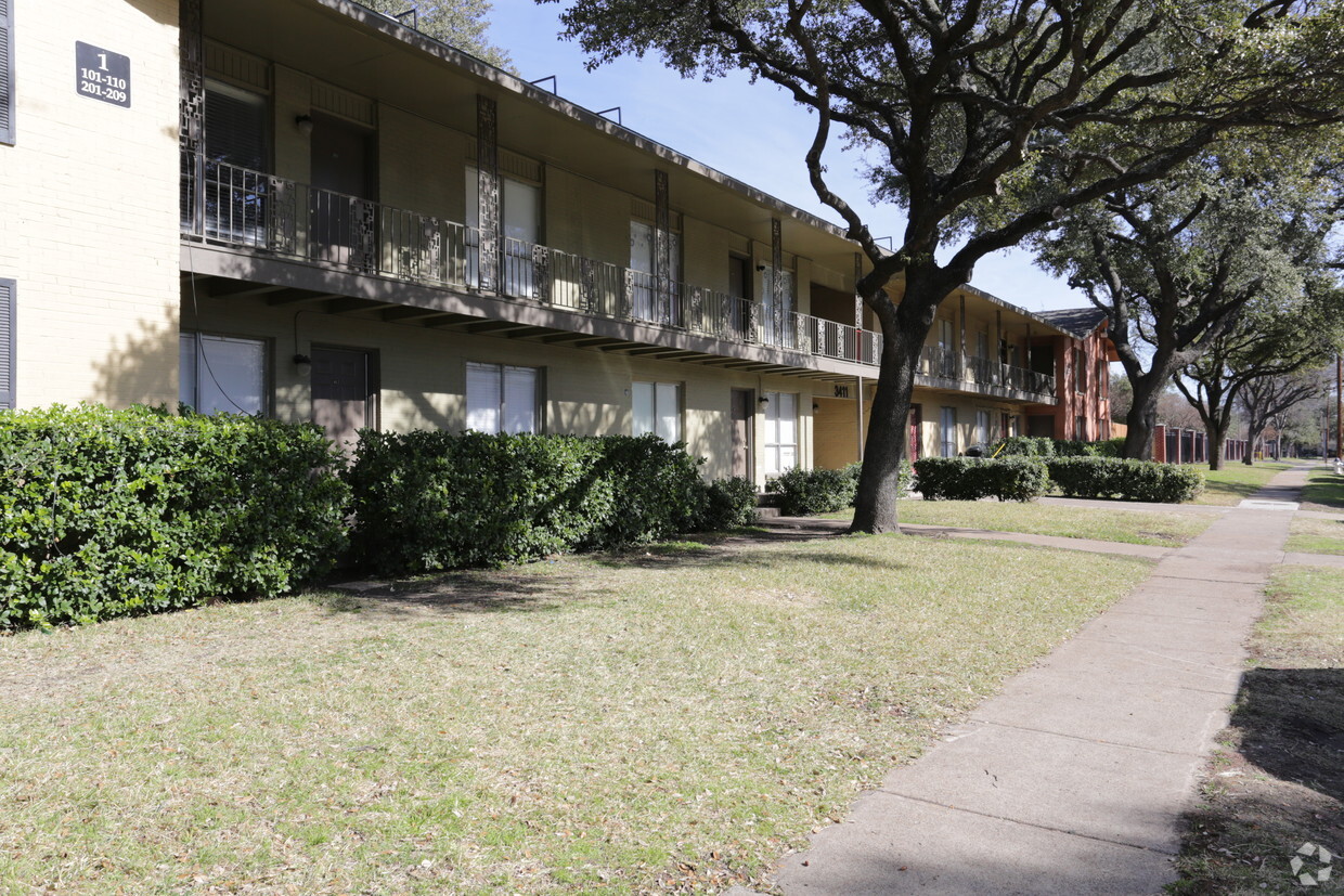 Building Photo - Chapel Creek Apartments