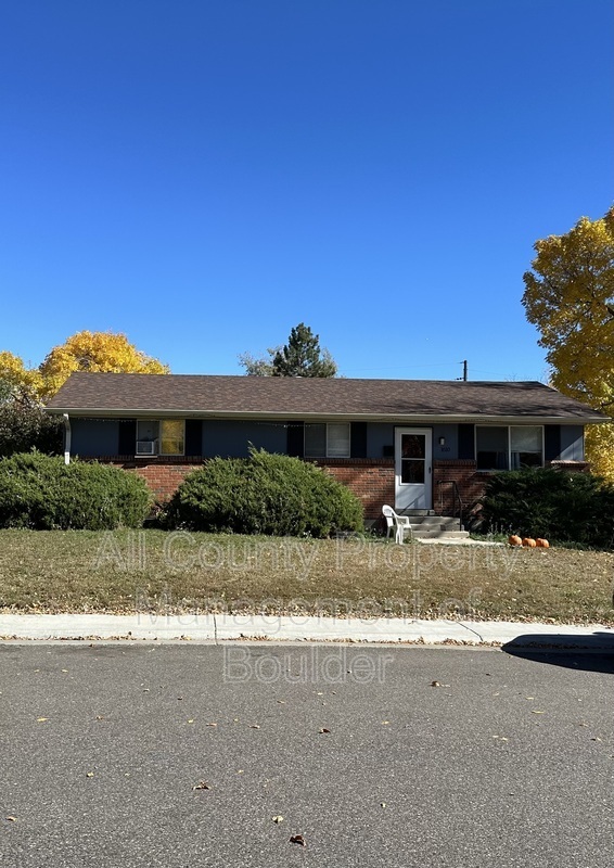 Primary Photo - 1610 Sunset Dr