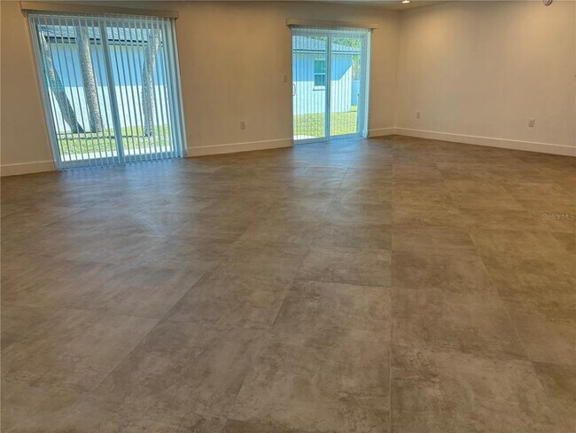 Foto del edificio - 5815 Erin Ln S