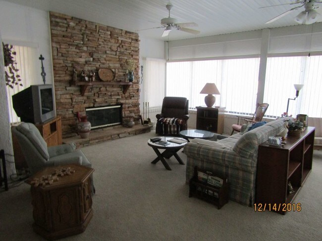 Building Photo - 15314 W Greystone Dr