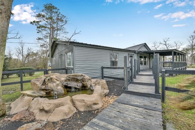 Building Photo - 22603 Tuwa Rd