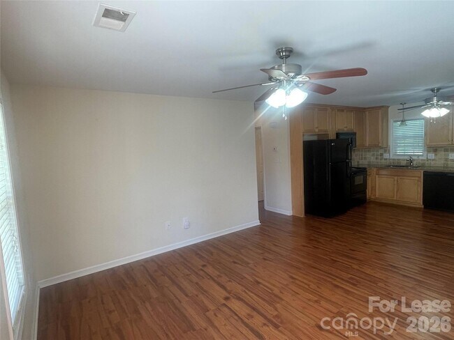 Foto del edificio - 3791 Lee Moore Rd