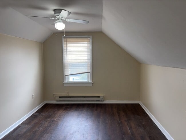 Building Photo - Spacious 5-Bedroom Home with Detached Garage