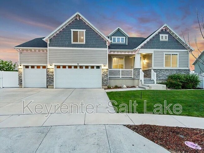 Building Photo - 31 N Palomino Way