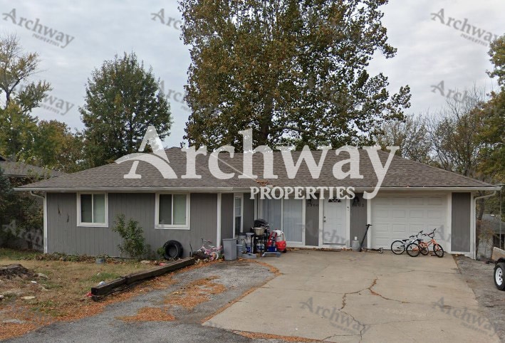 Primary Photo - 1300 N 64 St