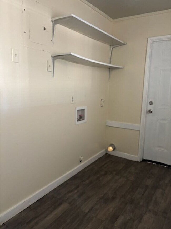 Foto del edificio - 349 Queen Julianna Ln