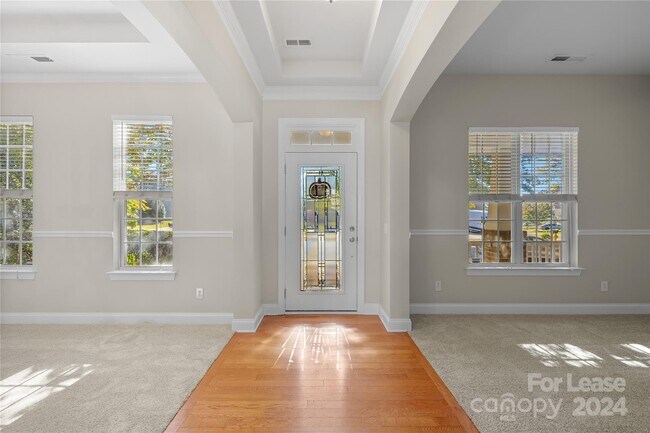 Building Photo - 10411 Alvarado Way