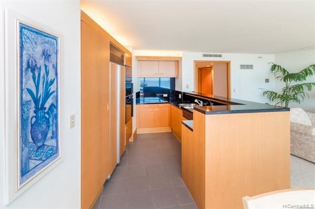 Foto del edificio - 1330 Ala Moana Blvd