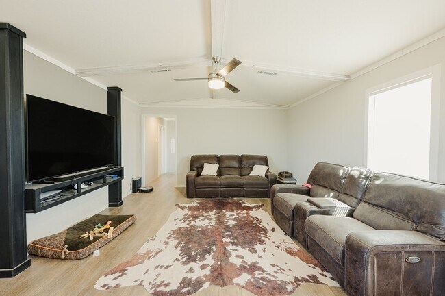 Foto del edificio - 13507 W County Rd 171